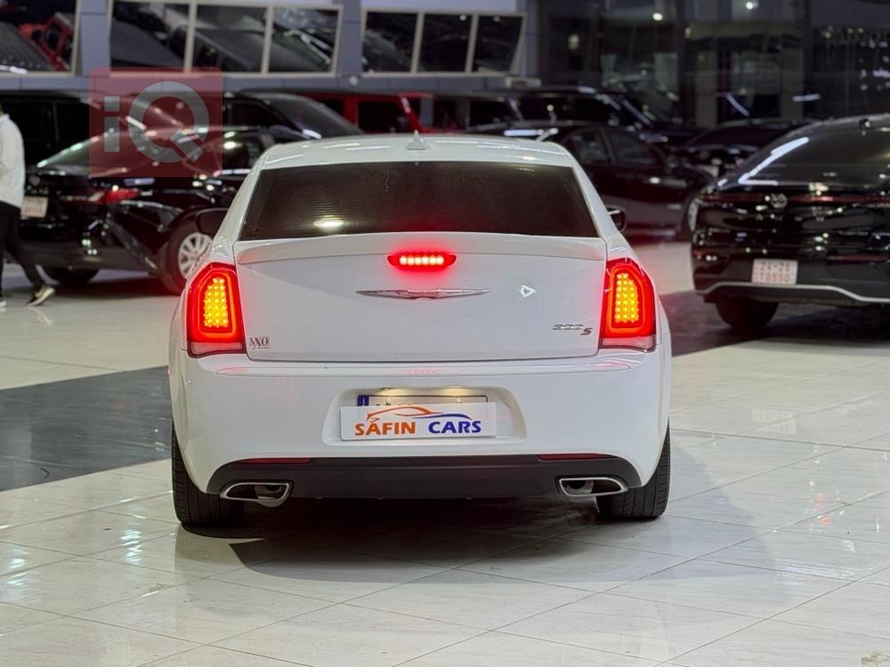 https://cdn.iqcars.ioc0351f26-1d3d-4473-9e8a-77ad731fddf6_4.jpg